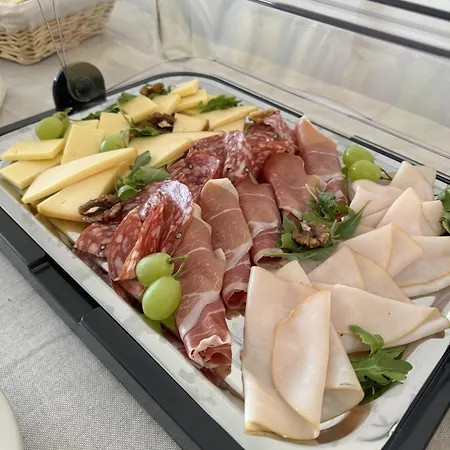 Babin Oda ve Kahvaltı Pirovac