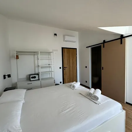 Oda ve Kahvaltı Babin 3*
